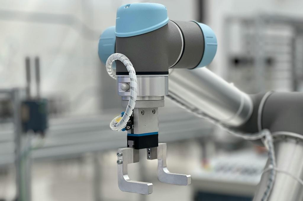 Universal Robots és kobotos raklapozás